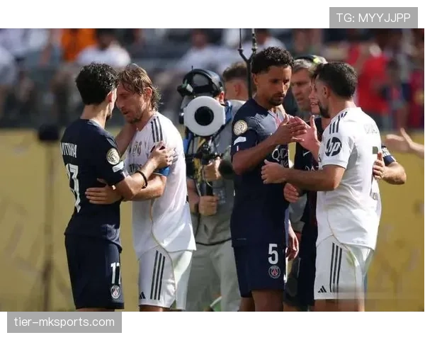 恩里克逼抢战术奏效，球队状态回暖开启新篇章