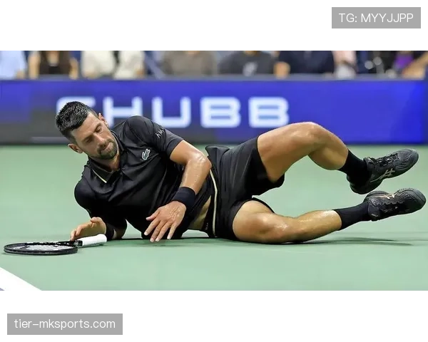 德约这生活节奏,跟我们普通人根本一个时区都不在啊! 德约这生活节奏,跟我们普通人根本一个时区都不在啊!