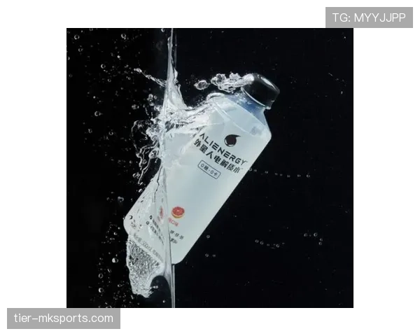 王昶家冰箱里塞满蛋白粉，连饮料都换成电解质水了